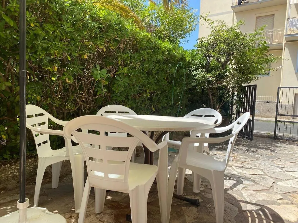 Maremma Holidays:Shabby Home Follonica Italy