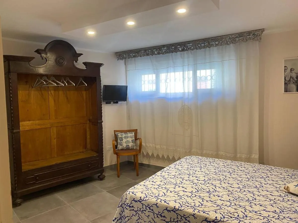 Maremma Holidays:Shabby Home Follonica Apartment